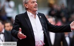 Alain Delon flingue Didier Raoult : « Chercheur peut-être, médecin je sais pas »
