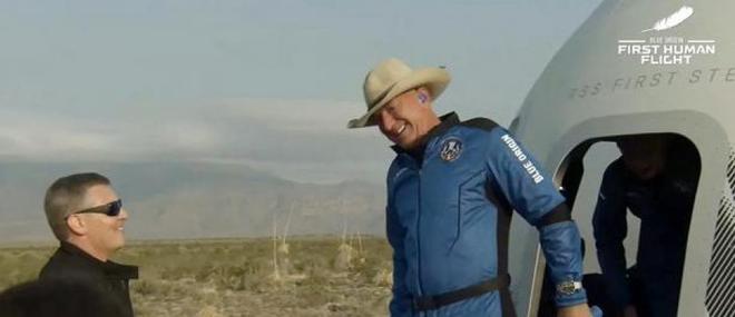 Humour - Une pétition demandant que le milliardaire Jeff Bezos ne revienne pas sur terre après son voyage dans l'espace recueille plus de 160.000 signatures