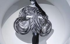 Un été sous le signe de Pierre Cardin
