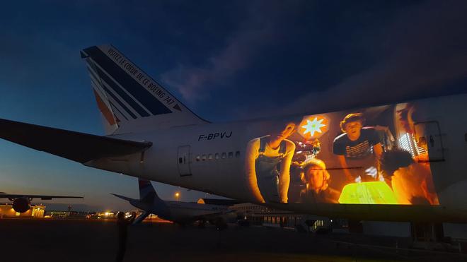 Le Bourget : à « Ciné Tarmac », les films sont projetés sur.... un Boeing 747 !
