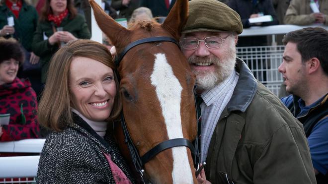 "C’est lui, la star du film" : Beau, le cheval qui a bouleversé les héros de "Dream Horse"
