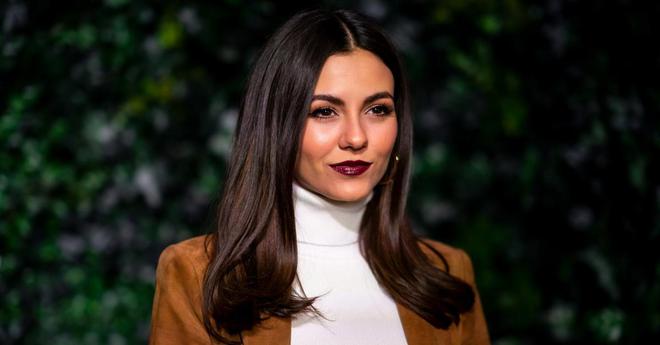 Netflix : Adam Demos (Sex/Life) et Victoria Justice bientôt réunis dans une comédie romantique