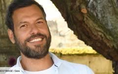 Laurent Lafitte nu dans son nouveau film : Yann Barthès se moque