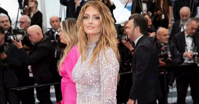 Mostra de Venise : Armani Beauty invite Caroline Receveur qui se joint à la fête du film !