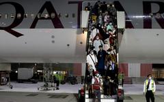 Afghanistan : 49 Français et leurs familles évacués de Kaboul au Qatar