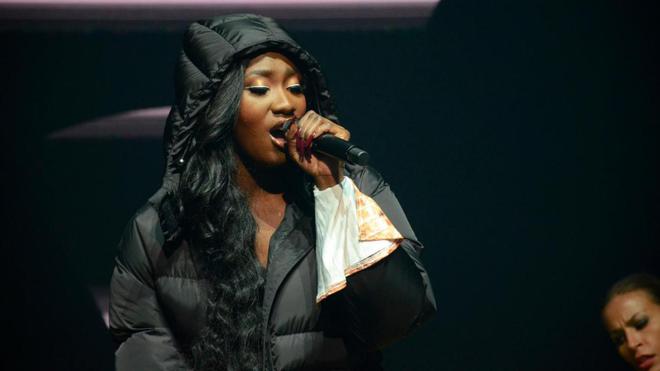 Aya Nakamura dans Fortnite pour une performance interactive