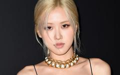 Vidéo : Rosé, des Blackpink, se prépare pour le défilé Saint Laurent