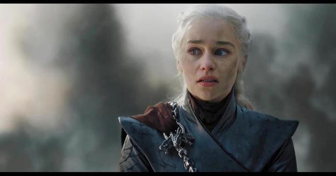 McCarthy : Emilia Clarke (Game of Thrones) incarnera Jean Kerr dans un biopic