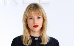 VIDÉO - Après 3 ans d'absence, Angèle revient avec un nouveau single, "Bruxelles je t'aime"