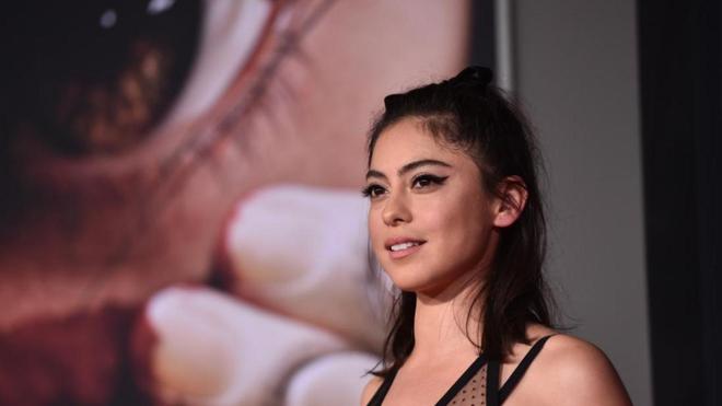 "Alita : Battle Angel" ce dimanche sur TF1 : qui est Rosa Salazar, l'héroïne bien réelle du film de Robert Rodriguez ?