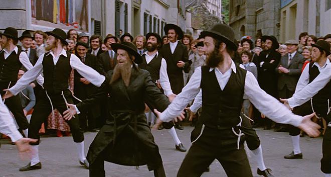 Les aventures de Rabbi Jacob (France 2) : danse de Louis de Funès, révélations sur la scène culte du film de Gérard Oury