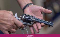 Tir mortel d'Alec Baldwin: l'assistant déjà licencié pour un accident avec une arme