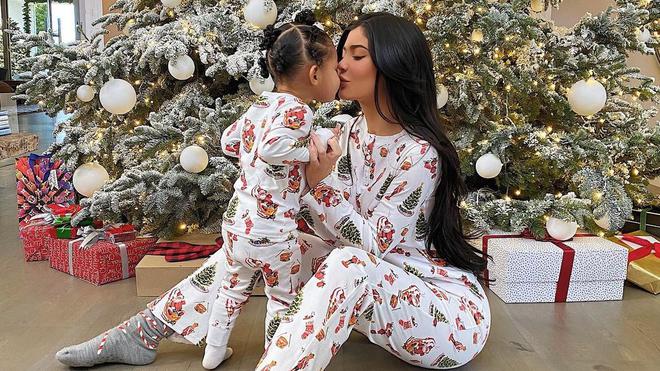 Les experts l'affirment : installer ses décorations de Noël tôt fait de vous une personne plus heureuse