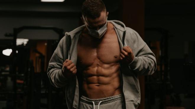 Comment travailler les muscles antagonistes des pectoraux ?