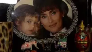 Julie Pietri dans son appartement parisien