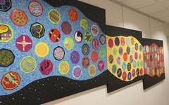 L’Art-thérapie illumine les murs de la CCI à Créteil