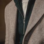 Nouveaux hoodies half zip en tricot, chinos amples et casquettes en velours