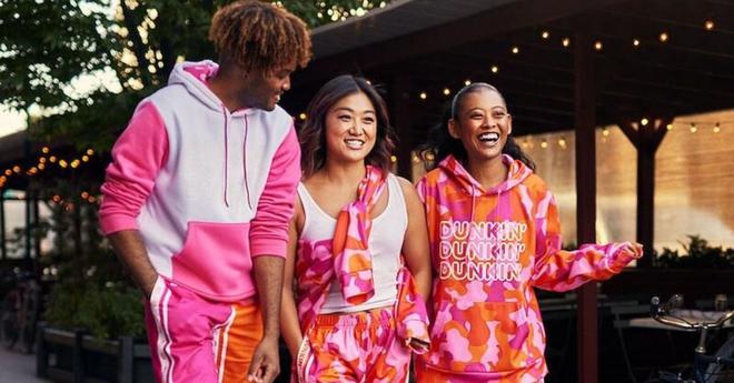 Dunkin’ et TikTok vous habillent pour les Fêtes !