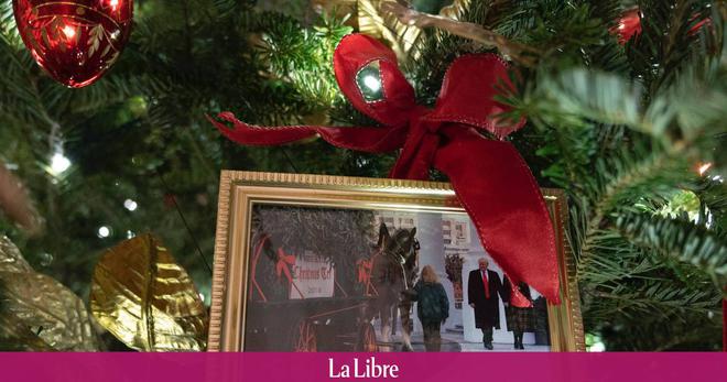 Donald Trump de retour à la Maison Blanche... sur le sapin de Noël