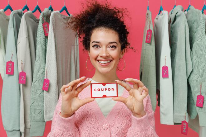 Donner ses vieux habits pour les recycler, une pratique désormais récompensée