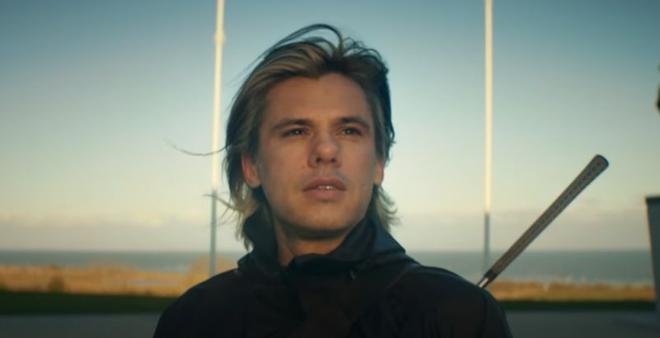 Orelsan replonge dans ses souvenirs de jeunesse dans le clip touchant "Jour Meilleur"