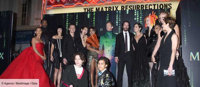 PHOTOS : Keanu Reeves très chic, Priyanka Chopra étincelante, à la 1ère de « The Matrix Resurrections »
