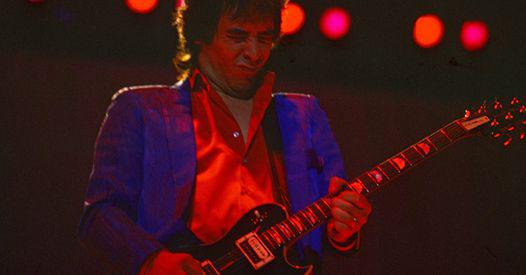 Mort du «frère» guitariste de Johnny Hallyday