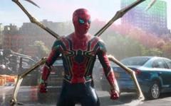 Après avoir réalisé le meilleur démarrage de l'année, "Spider-Man: No Way Home" se maintient en tête du box-office français et dépasse les 4,5 millions d'entrées