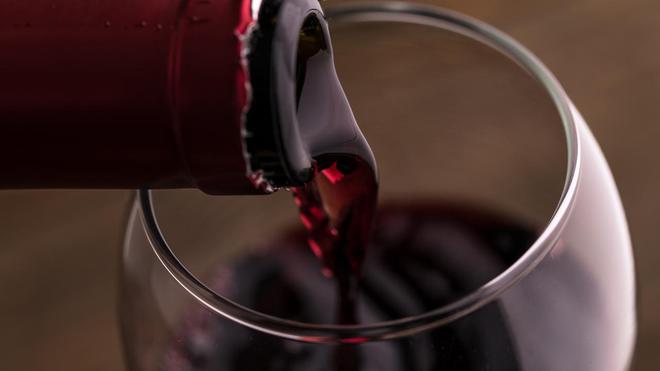 "Dry January" : comment savoir si l'on est dépendant à l'alcool ?