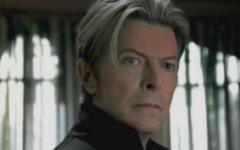 Le groupe américain Warner Music annonce avoir racheté les droits liés à toute l'oeuvre du chanteur David Bowie