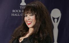 Mort de Ronnie Spector, la voix mythique des Ronettes et du tube "Be My Baby"