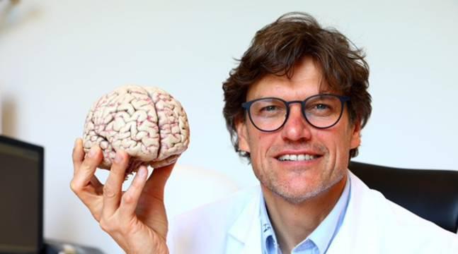 Bien-être : « Le besoin de méditation est universel, mais la trajectoire individuelle », assure le neurologue Steven Laureys