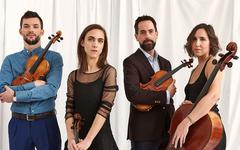 Philip Glass dévoile son Quatuor à cordes n° 9 avec le Quatuor Tana