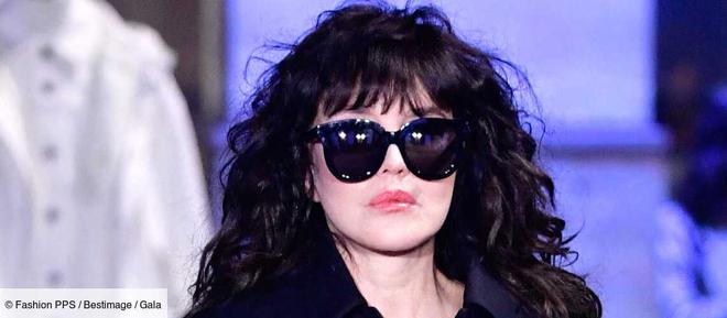 PHOTOS – Isabelle Adjani change de tête : découvrez sa nouvelle coupe de cheveux tendance