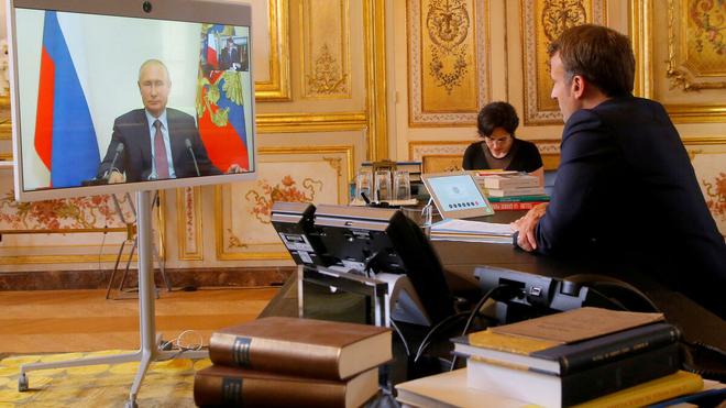 Crise en Ukraine : Emmanuel Macron joue les intermédiaires