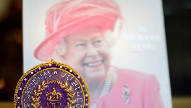 Elizabeth II souhaite que Camilla soit reine consort quand Charles deviendra roi