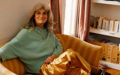 À 59 ans, Sophie Fontanel révèle le secret de sa routine beauté typiquement parisienne