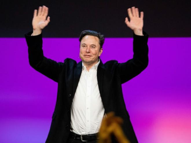 Le milliardaire Elon Musk est déterminé à racheter et transformer Twitter