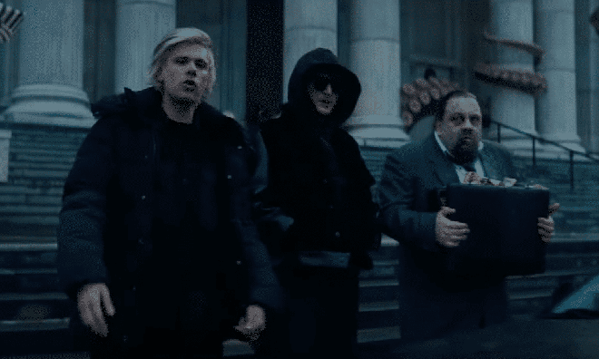 Zombies, dinosaures et tentacules : Vald et Orelsan balancent le clip de “Péon”