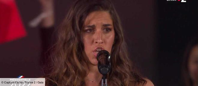 VIDÉO – Qui est Farrah El Dibany, la chanteuse qui a entonné la Marseillaise pour Emmanuel Macron ?