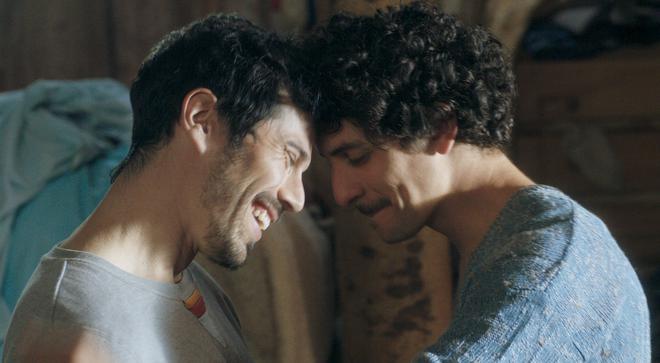 "Los Fuertes" au cinéma : une romance gay crue et authentique