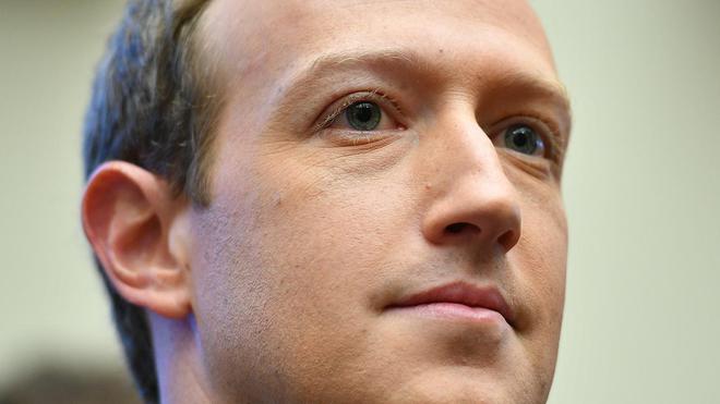Facebook : Mark Zuckerberg poursuivi dans le cadre de l'affaire Cambridge Analytica