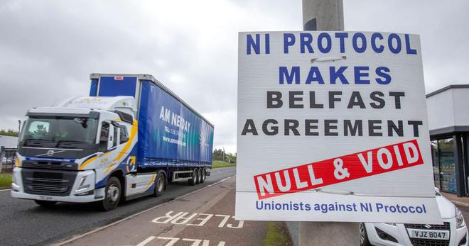 Brexit: Boris Johnson tente un coup de force sur l’Irlande du Nord