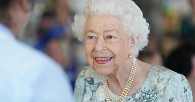 La reine Elizabeth II reporte une réunion sur le conseil de ses médecins