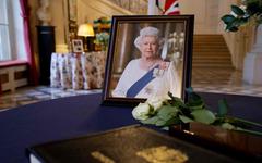 Elizabeth II laisse une mystérieuse lettre derrière elle, à n'ouvrir qu'en... 2085