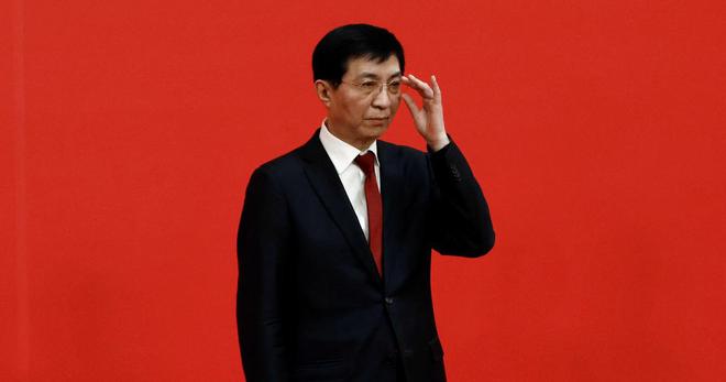 Chine : l'irrésistible ascension de Wang Huning, l'éminence rouge de Xi Jinping