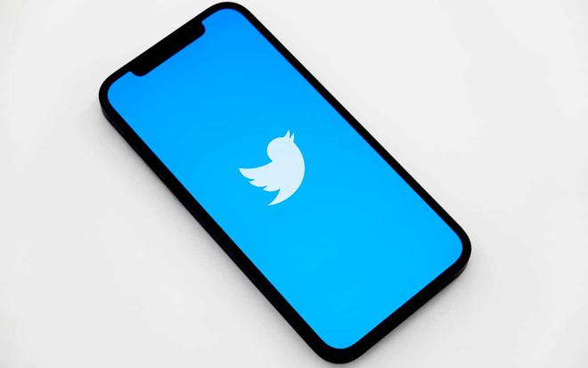 Apple aurait menacé Elon Musk de retirer Twitter de ses iPhone