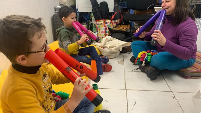 Concentration, motricité, diction… au Perreux, la musicothérapie aide les enfants porteurs de handicap