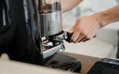 Détartrer une cafetière : 2 solutions efficaces et naturelles + un bonus spécial Senseo et Nespresso !