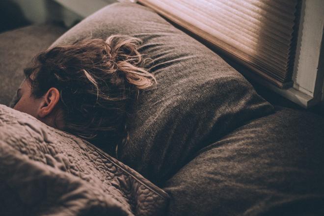 Harmonie nocturne : découvrez 5 points d’acupression pour un sommeil de rêve